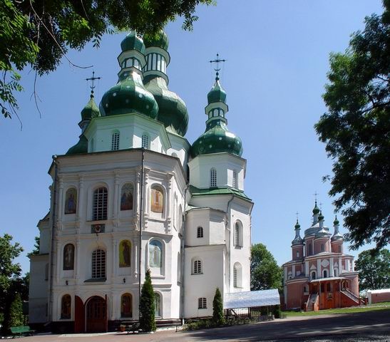 Image - The Trinity Church and SS Peter and Paul Church of the Hustynia Trinity Monastery. 
